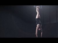 Aerial trapeze Eliška Brtnická
